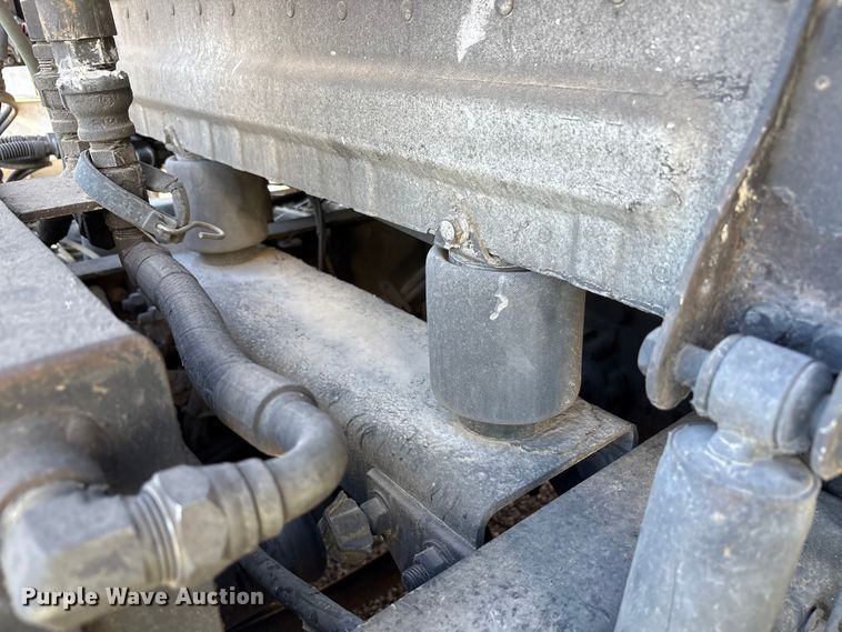 image for item YA1175 2016 Freightliner Cascadia semi truck