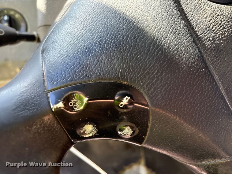 image for item YA1175 2016 Freightliner Cascadia semi truck