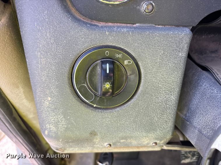 image for item YA1175 2016 Freightliner Cascadia semi truck