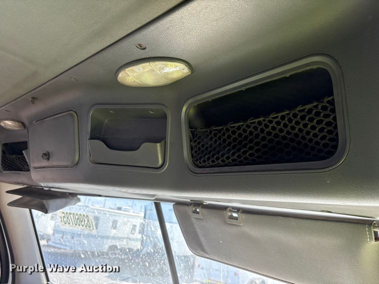 image for item YA1175 2016 Freightliner Cascadia semi truck