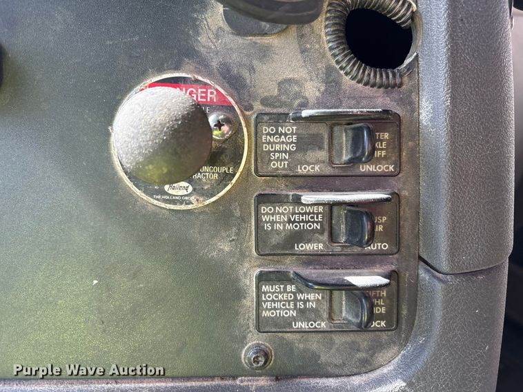 image for item YA1175 2016 Freightliner Cascadia semi truck