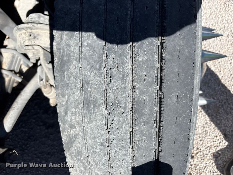 image for item YA1175 2016 Freightliner Cascadia semi truck