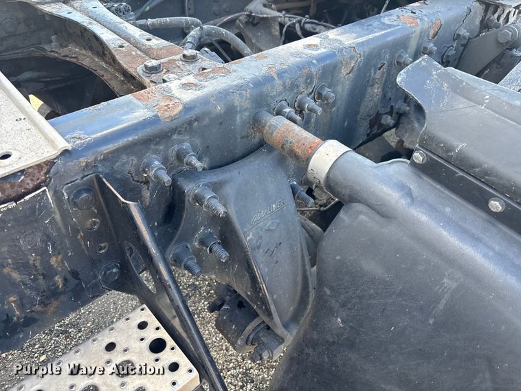 image for item YA1179 2019 Freightliner Cascadia semi truck