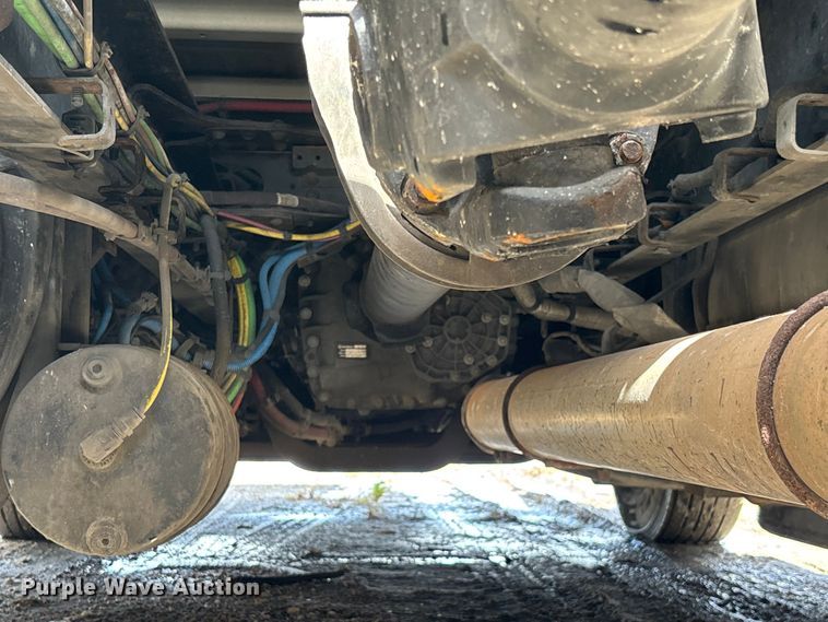 image for item YA1179 2019 Freightliner Cascadia semi truck