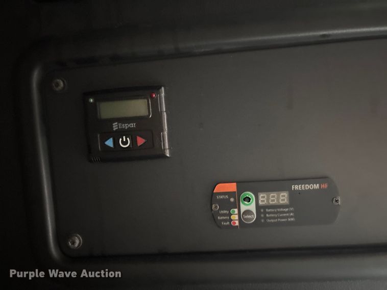 image for item YA1179 2019 Freightliner Cascadia semi truck