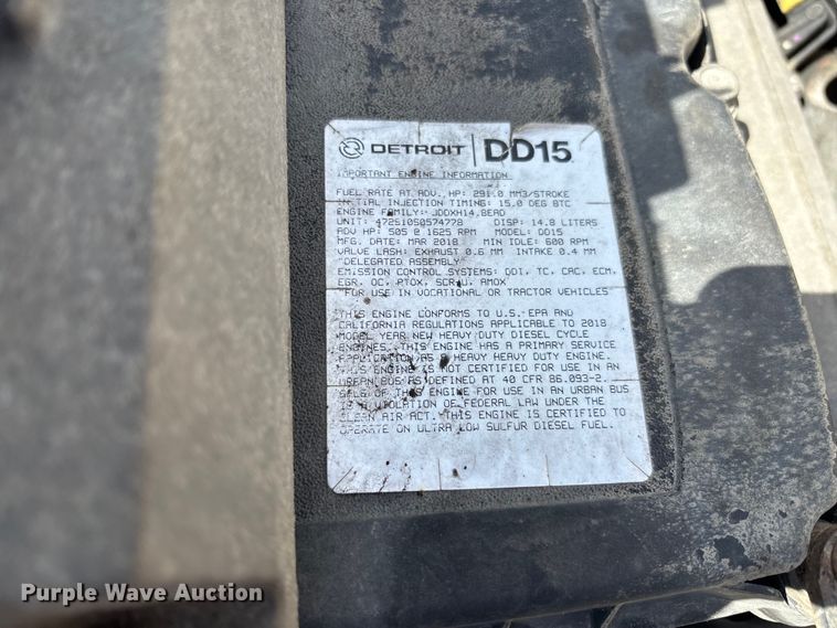 image for item YA1179 2019 Freightliner Cascadia semi truck