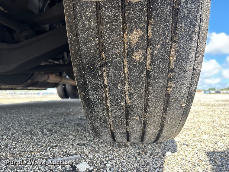 image for item YA1179 2019 Freightliner Cascadia semi truck