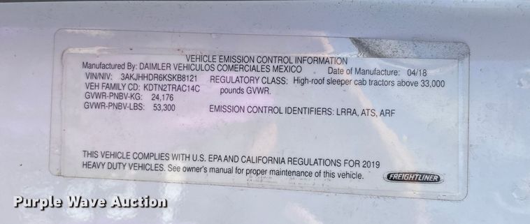 image for item YA1179 2019 Freightliner Cascadia semi truck