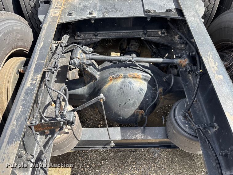 image for item YA1189 2019 Kenworth T680 semi truck