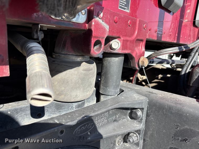 image for item YA1201 2017 Peterbilt 579 semi truck