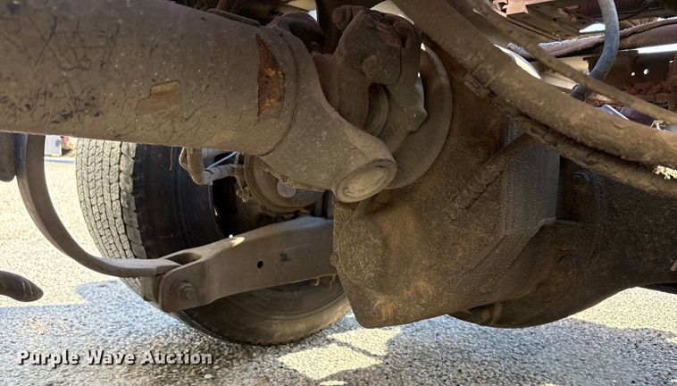 image for item YA1201 2017 Peterbilt 579 semi truck