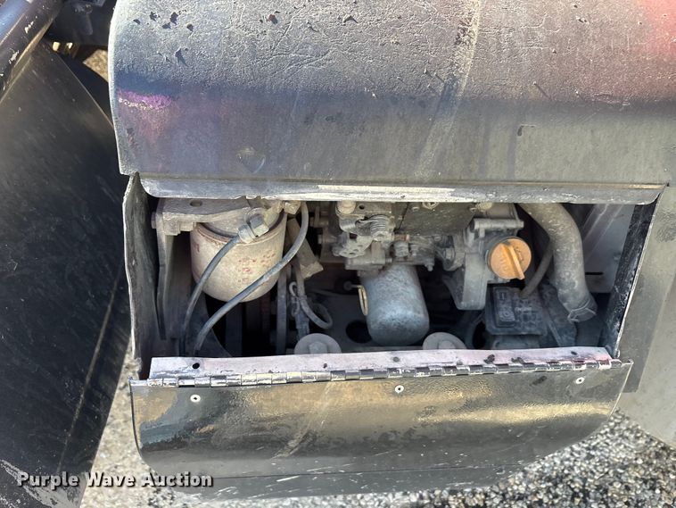 image for item YA1201 2017 Peterbilt 579 semi truck