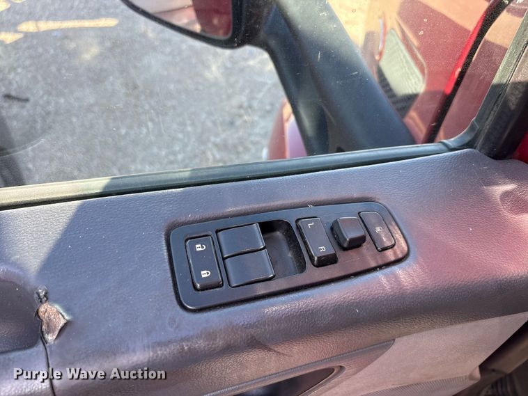 image for item YA1201 2017 Peterbilt 579 semi truck