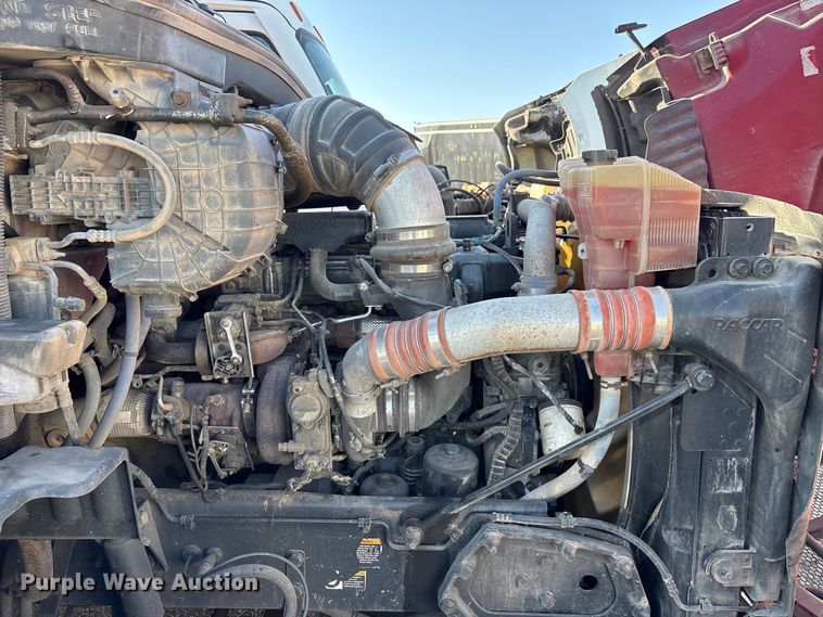 image for item YA1201 2017 Peterbilt 579 semi truck