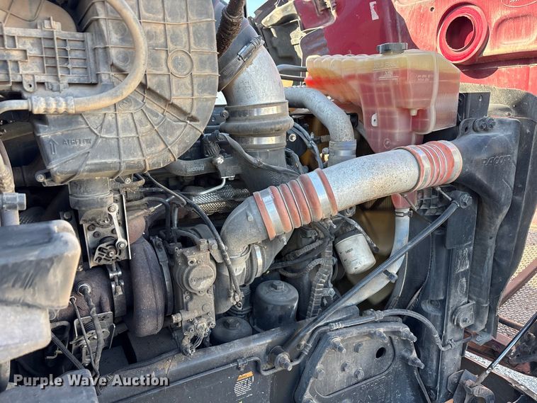 image for item YA1201 2017 Peterbilt 579 semi truck