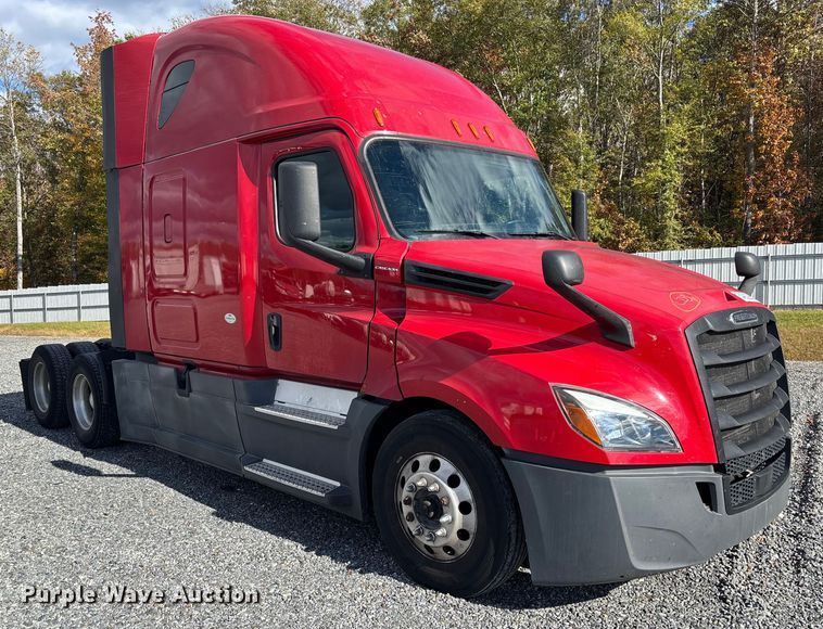 CAMIóN 2020 FREIGHTLINER