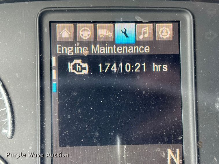 image for item YA1226 2020 Freightliner Cascadia semi truck