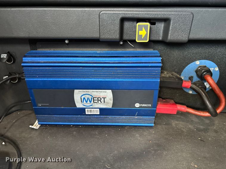 image for item YA1226 2020 Freightliner Cascadia semi truck