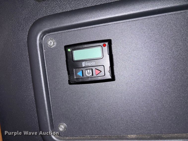 image for item YA1226 2020 Freightliner Cascadia semi truck