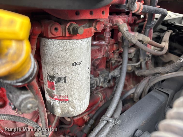 image for item YA1226 2020 Freightliner Cascadia semi truck