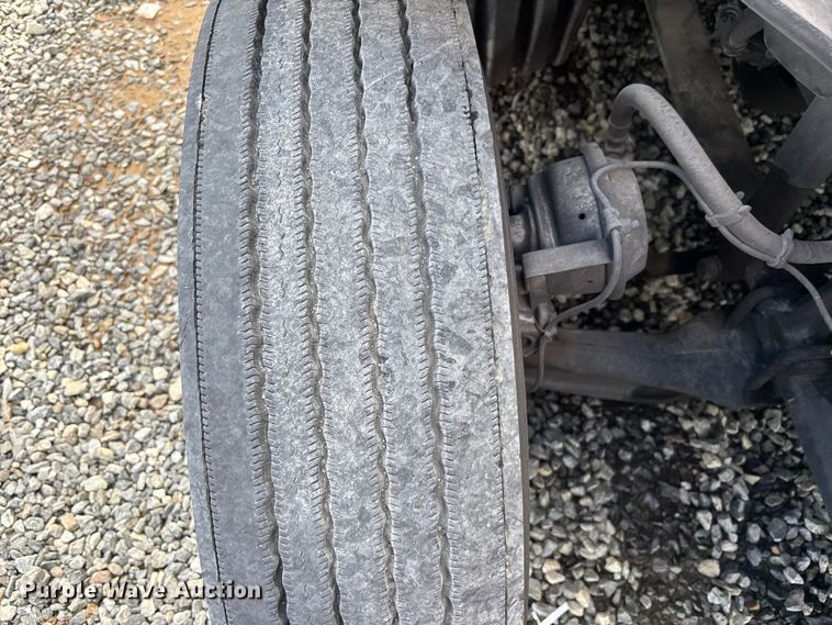 image for item YA1226 2020 Freightliner Cascadia semi truck