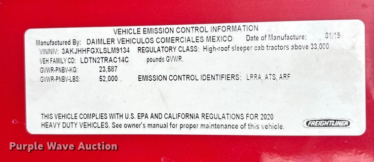 image for item YA1226 2020 Freightliner Cascadia semi truck