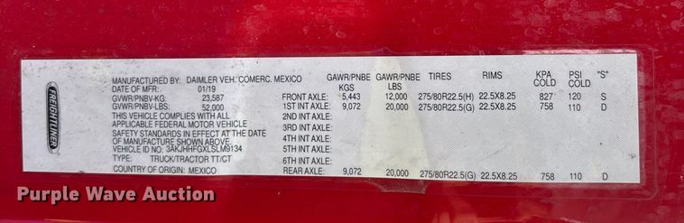 image for item YA1226 2020 Freightliner Cascadia semi truck