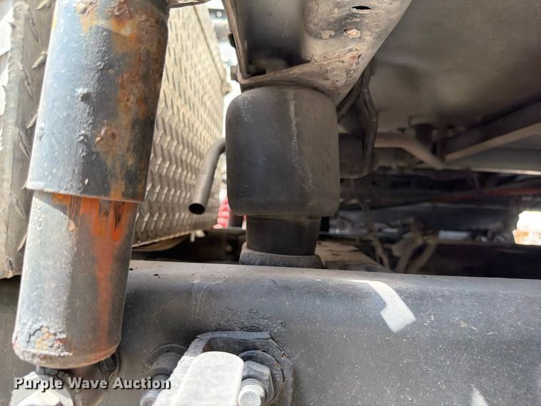 image for item YA1227 2016 Freightliner Cascadia semi truck