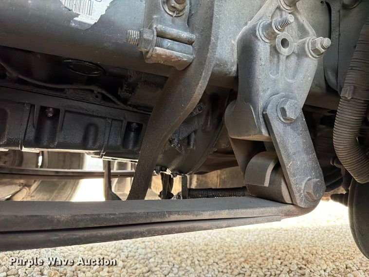 image for item YA1227 2016 Freightliner Cascadia semi truck