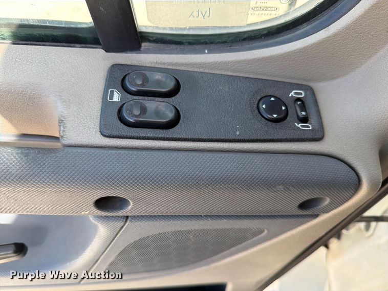 image for item YA1227 2016 Freightliner Cascadia semi truck