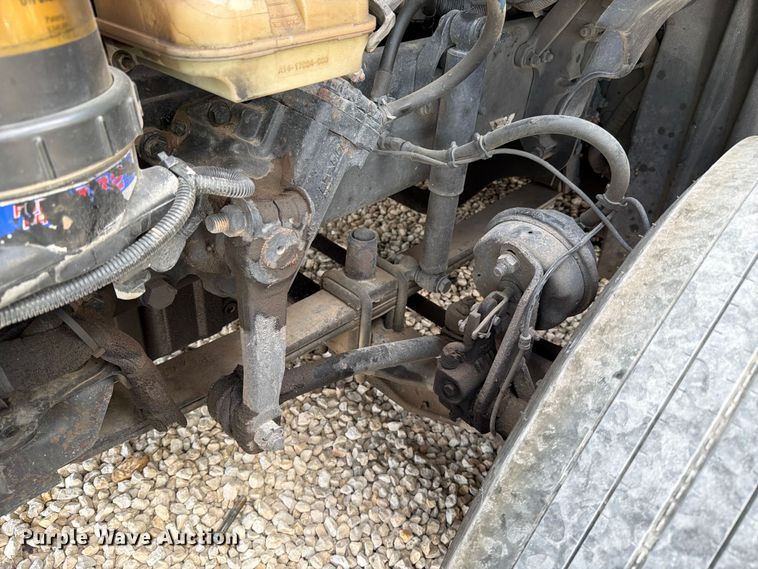 image for item YA1227 2016 Freightliner Cascadia semi truck