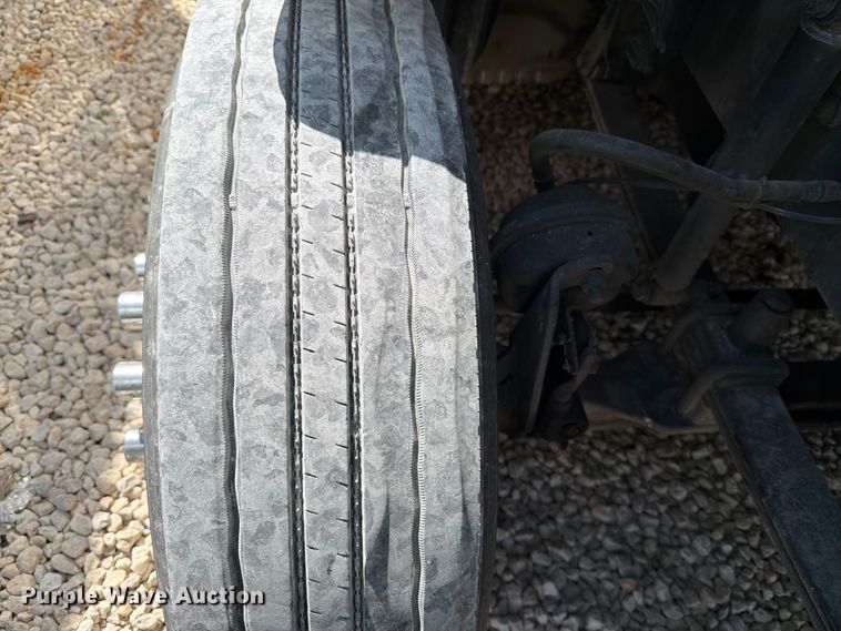 image for item YA1227 2016 Freightliner Cascadia semi truck