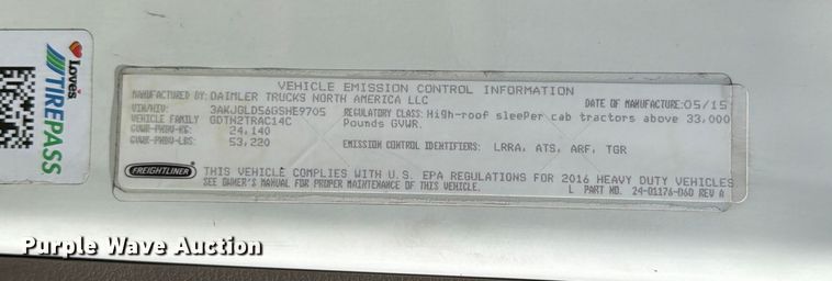 image for item YA1227 2016 Freightliner Cascadia semi truck