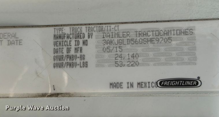 image for item YA1227 2016 Freightliner Cascadia semi truck