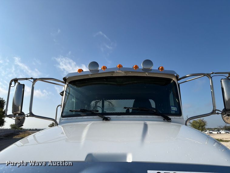 image for item YA1239 2023 Peterbilt 348 flatbed truck