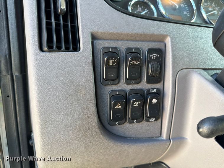 image for item YA1239 2023 Peterbilt 348 flatbed truck