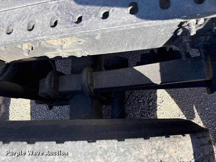 image for item YA1241 2016 Volvo VNL semi truck