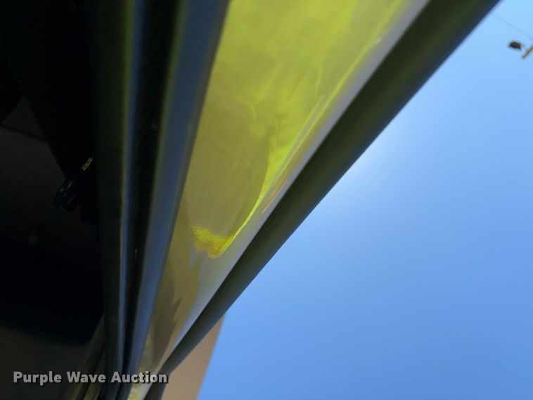 image for item YA1241 2016 Volvo VNL semi truck