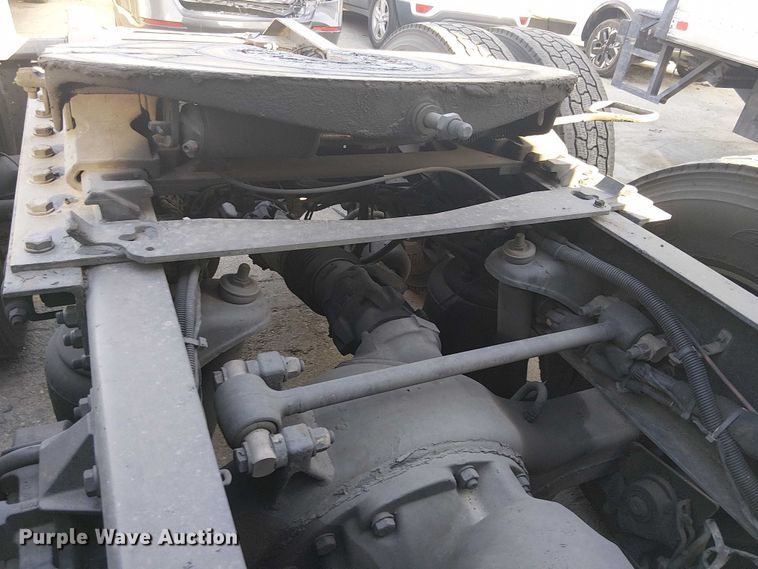 image for item YA1244 2019 Kenworth T680 semi truck