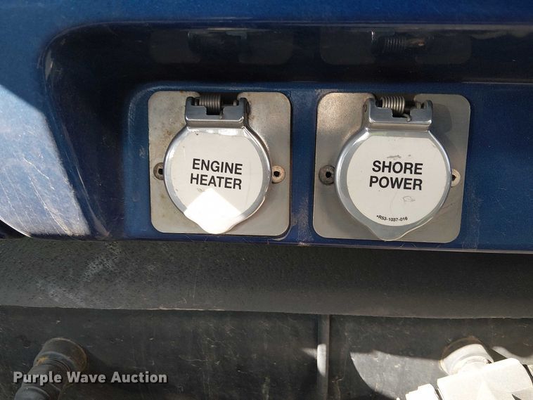 image for item YA1244 2019 Kenworth T680 semi truck