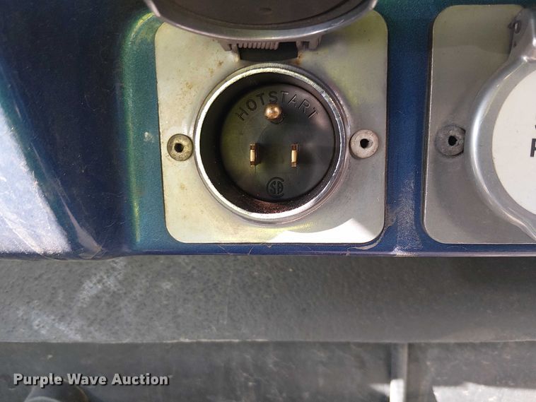 image for item YA1244 2019 Kenworth T680 semi truck