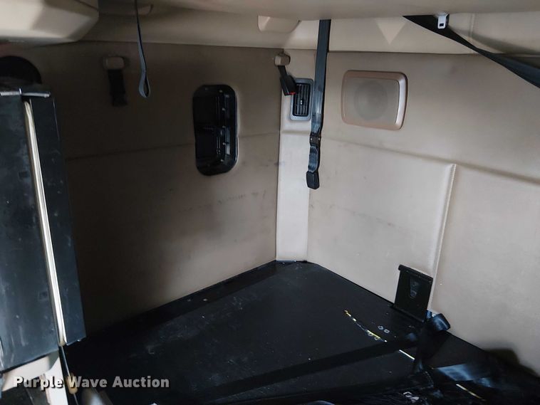 image for item YA1244 2019 Kenworth T680 semi truck