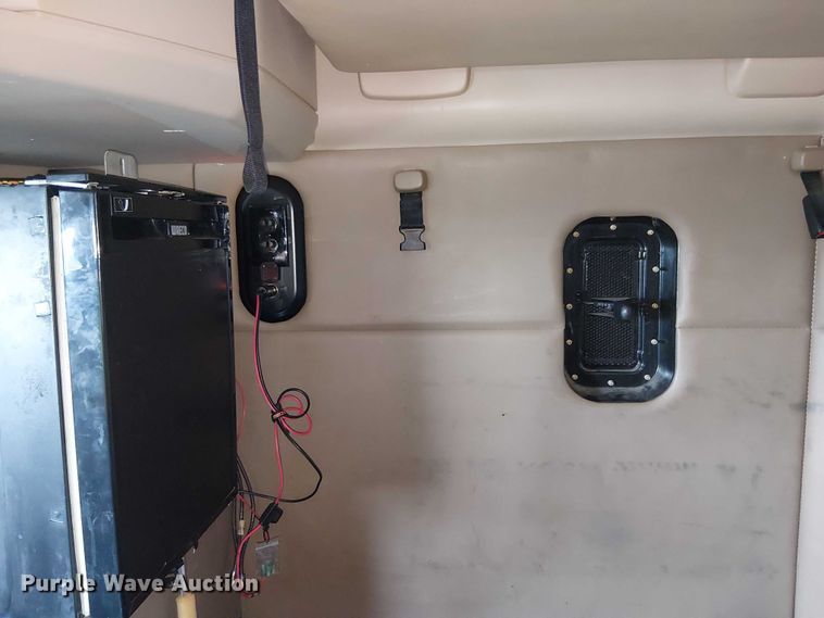 image for item YA1244 2019 Kenworth T680 semi truck