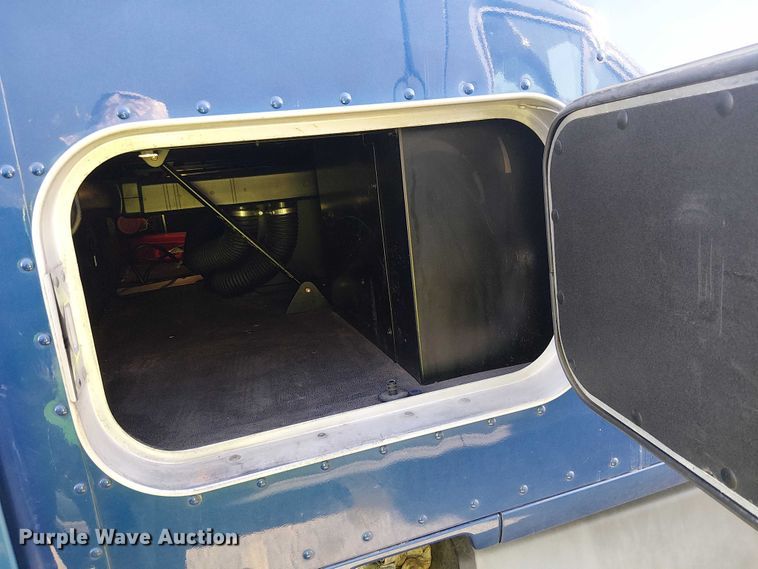 image for item YA1244 2019 Kenworth T680 semi truck