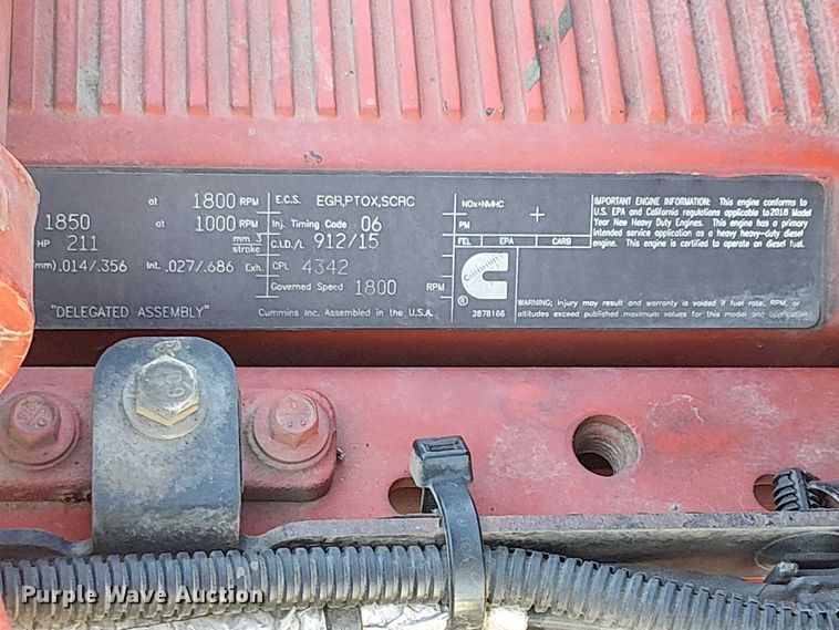 image for item YA1244 2019 Kenworth T680 semi truck