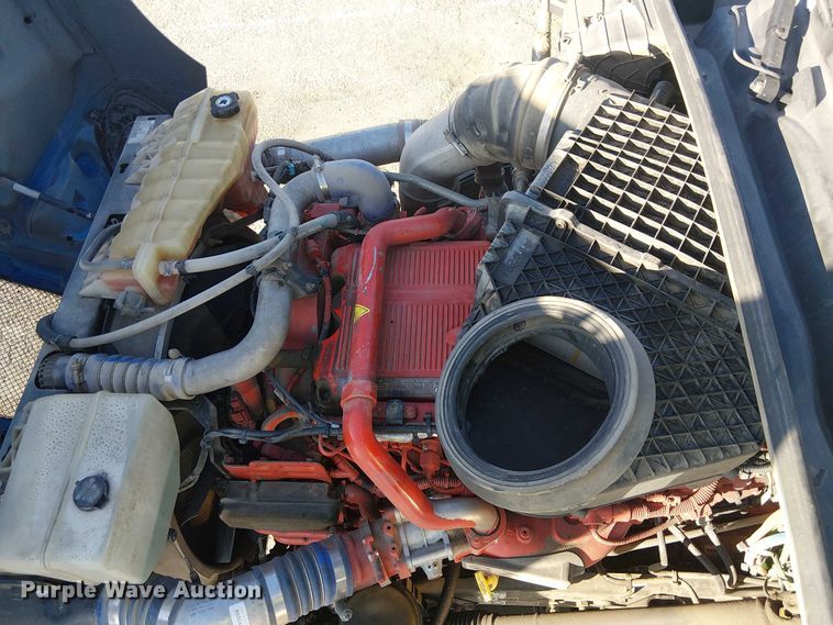 image for item YA1244 2019 Kenworth T680 semi truck