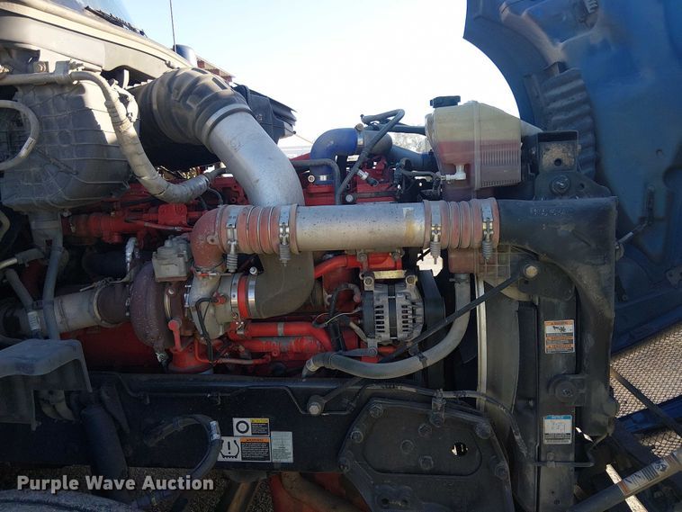 image for item YA1244 2019 Kenworth T680 semi truck