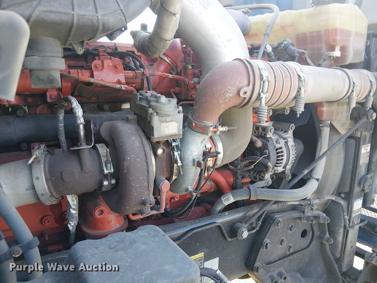 image for item YA1244 2019 Kenworth T680 semi truck