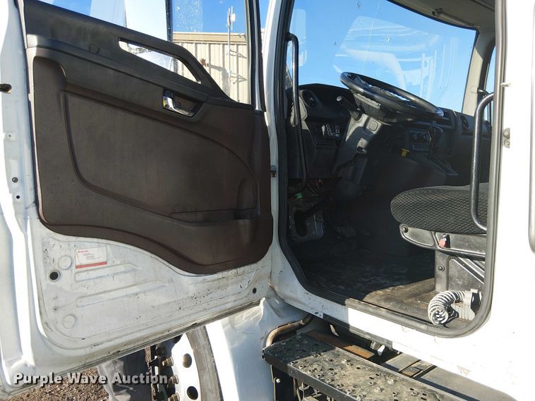 image for item YA1266 2022 Hino 258/268 Crew Cab rollback truck