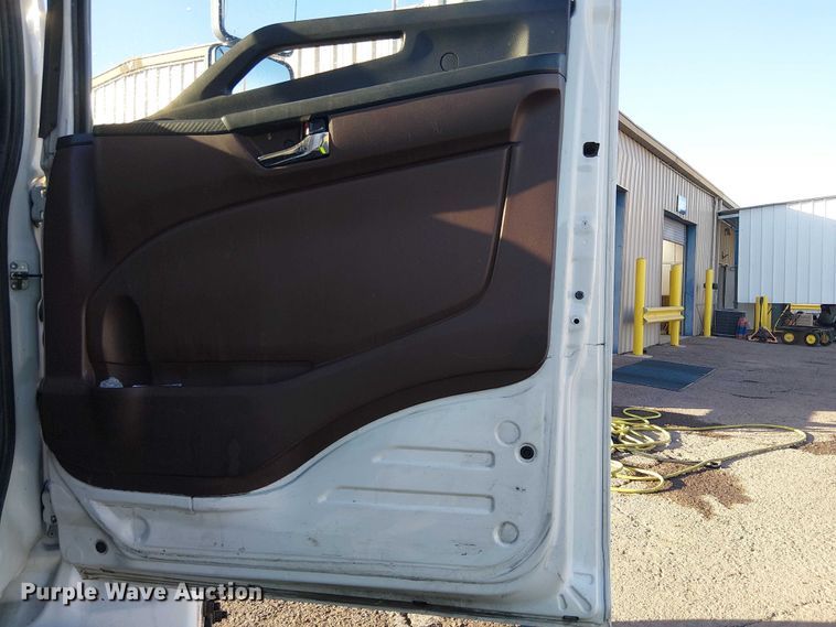 image for item YA1266 2022 Hino 258/268 Crew Cab rollback truck